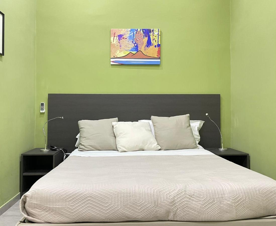 Holiday Naples Art Rooms Ngoại thất bức ảnh